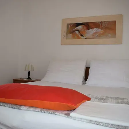 Apartamento Vila Jelena - For 6 To 8 Persons In Sv Filip I Jakov