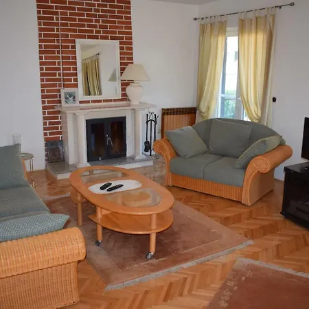 Vila Jelena - For 6 To 8 Persons In Sv Filip I Jakov