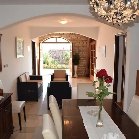 Vila Jelena - For 6 To 8 Persons In Sv Filip I Jakov Apartment Sveti Filip i Jakov