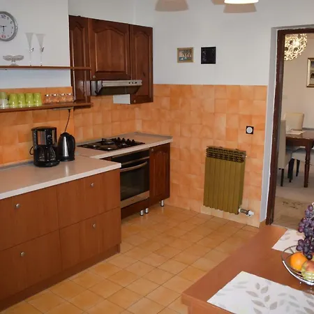 Vila Jelena - For 6 To 8 Persons In Sv Filip I Jakov Apartment *